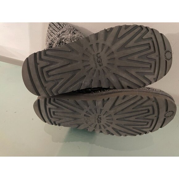 UGG Australia Isla Gray Cable Knit Winter Boots Ribbon Lace Tie Women’s Size 7 - Picture 3 of 7